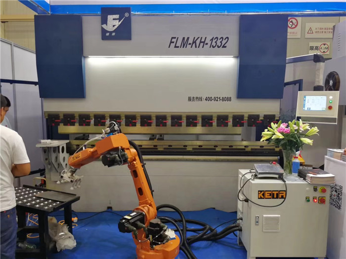 3.2米數(shù)控折彎?rùn)C(jī),200噸3200折彎?rùn)C(jī)價(jià)格 3.2米數(shù)控折彎?rùn)C(jī),200噸3200折彎?rùn)C(jī)價(jià)格